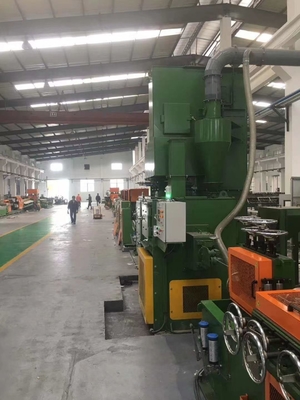 Pequeños moldes No hay problema Obtener la máquina de limpieza de óxido automática Q327
