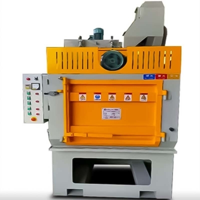 26 Potencia total Pumingwei Limpieza de piezas pequeñas Tracked Shot Blasting Machine Personalización